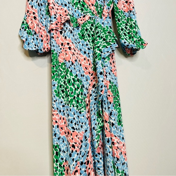 River Island Ruffled Abstract-Print Pastel High-Low V-Neck Wrap Dress. Size 12. - Picture 5 of 14